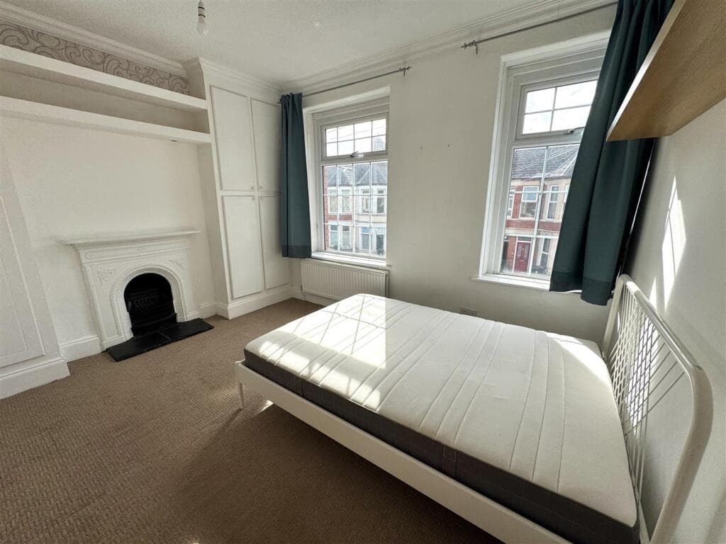 Before virtual staging