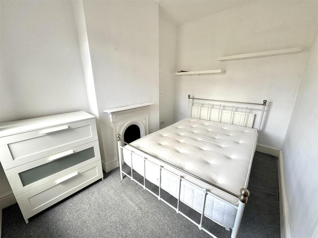 Before virtual staging